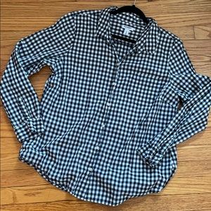 Adorable black and white plaid check blouse!